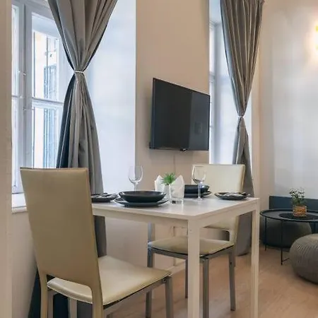 Huszonegy 1 - Center Location Ac Daire *