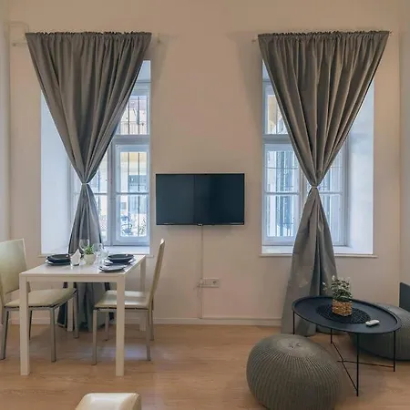Апартаменты Huszonegy 1 - Center Location Ac